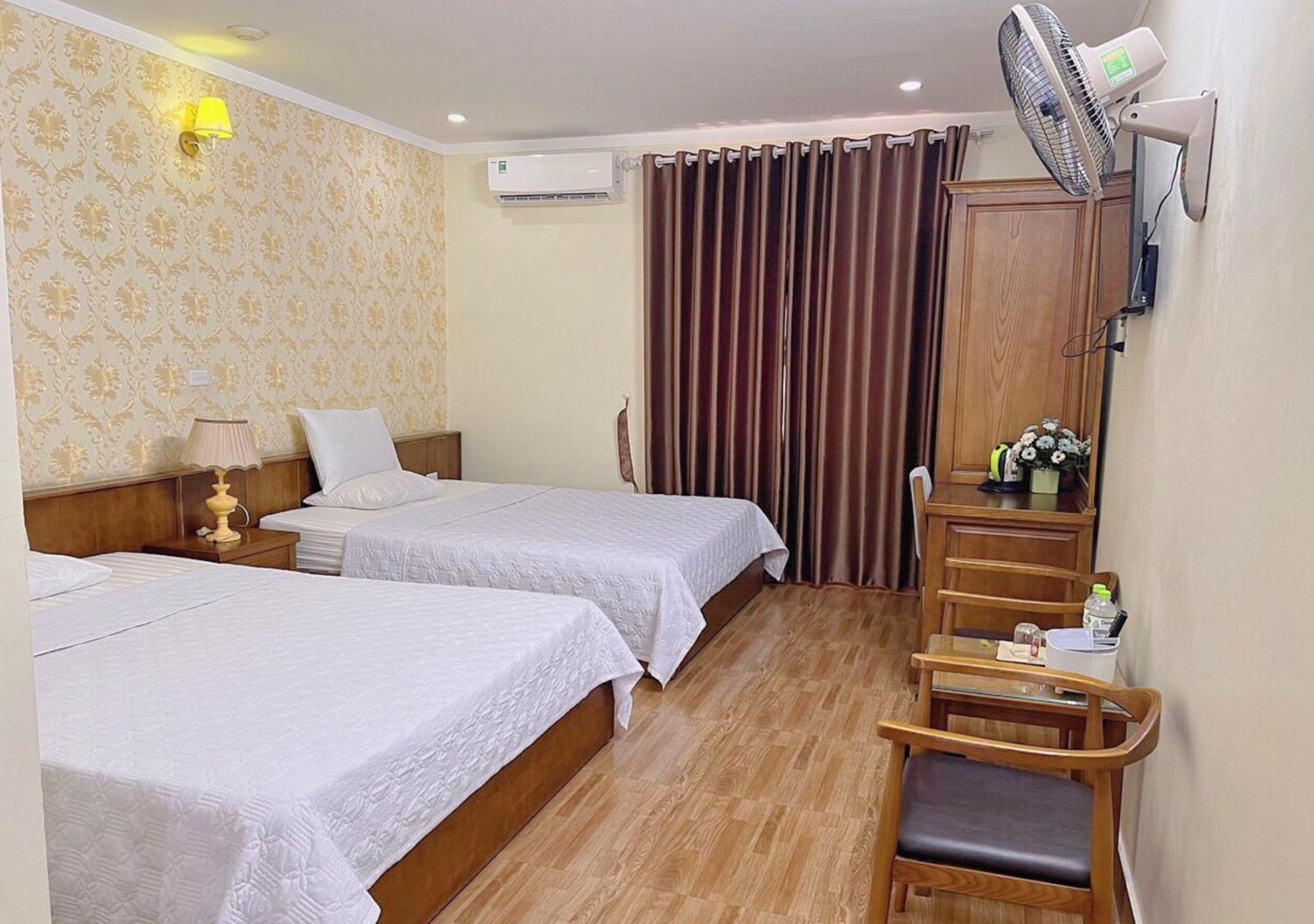 Thu Ha Hotel Uong Bi Экстерьер фото