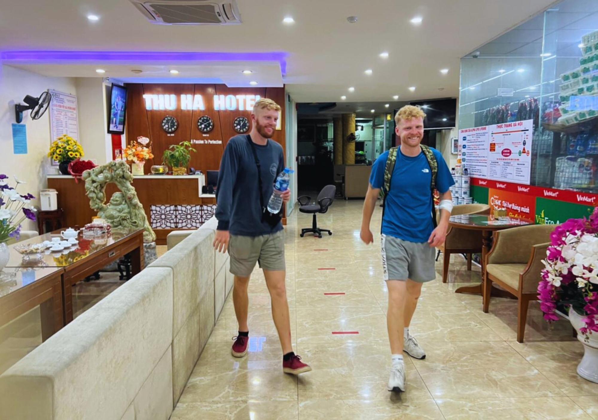 Thu Ha Hotel Uong Bi Экстерьер фото